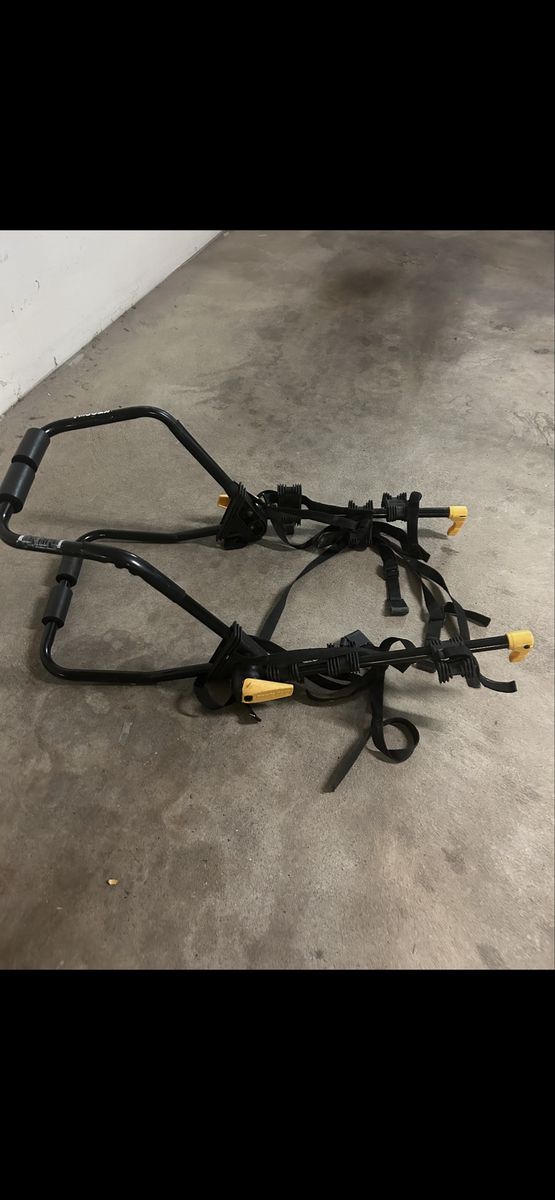 Black Trunk Mount Bicycle Rack with Straps