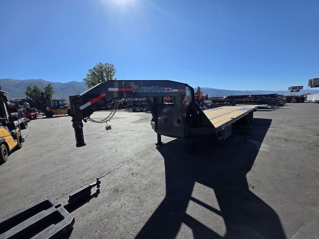 2026 RawMaxx 30' FDXD Gooseneck 24K with Hydraulic