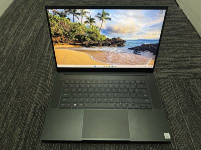 Razer Blade 15 16GB RAM 512GB SSD RTX 2060