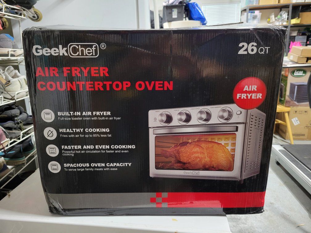 NEW IN BOX Geek Chef Air Fryer Toaster Oven 26 QT