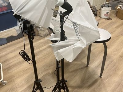 3 Umbrella Photography Lights