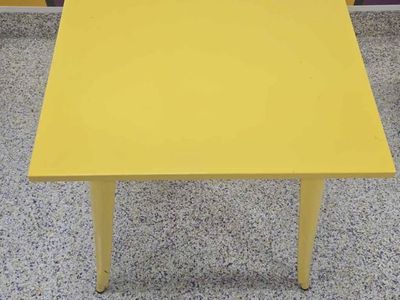 Metal Lancaster Sturdy Alloy Table