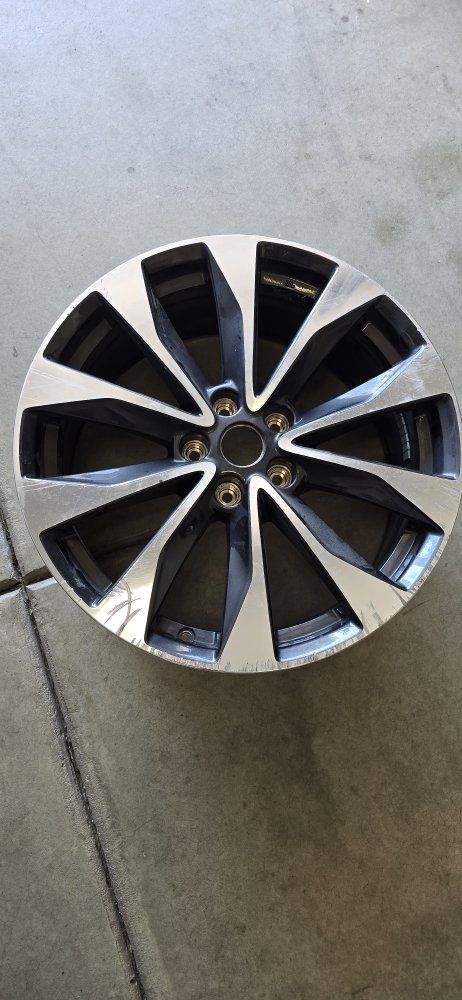 OEM Nissan 19x8.50 Alloy Wheel Rim 19 Inch Used
