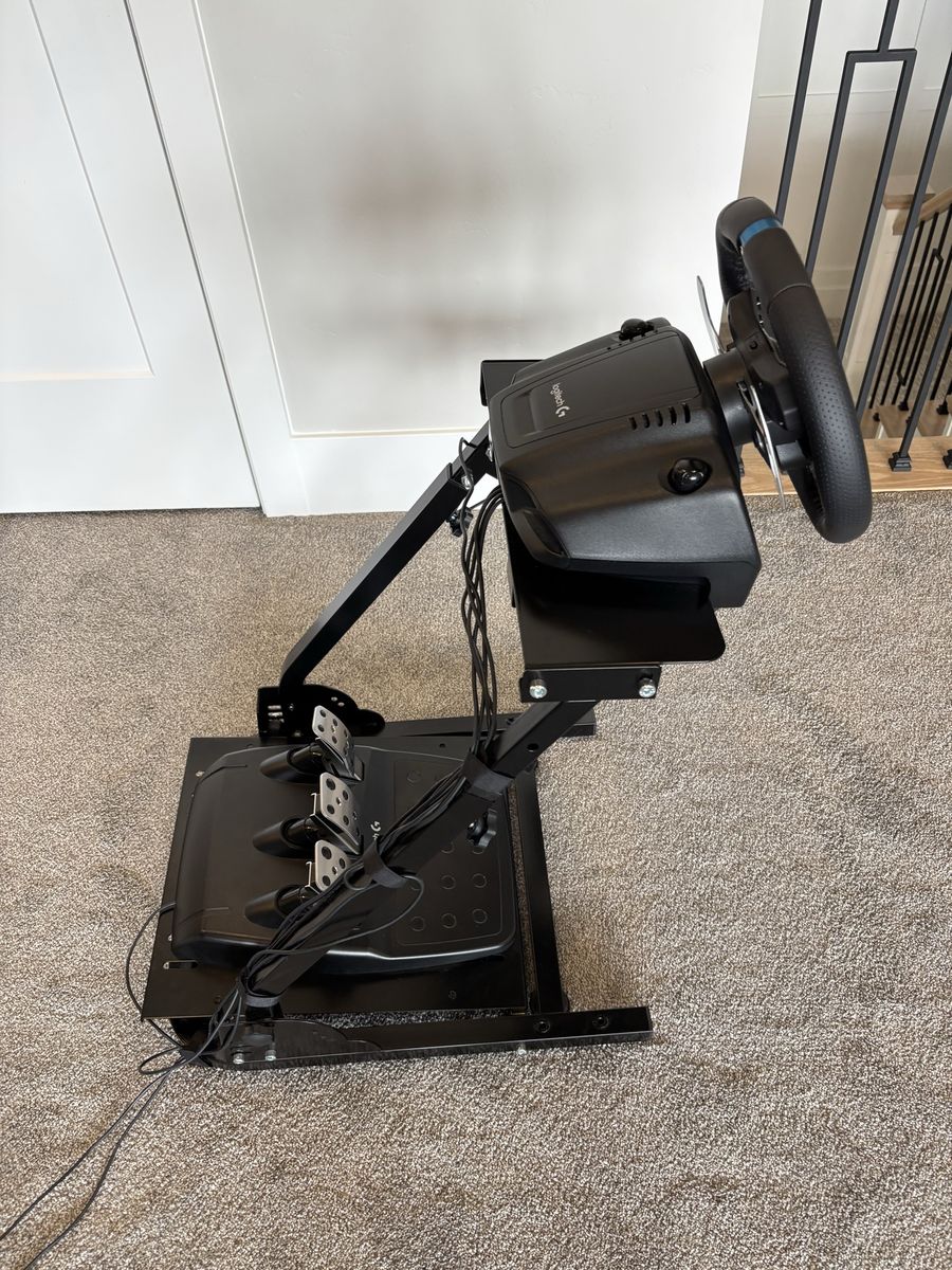 Main image 6