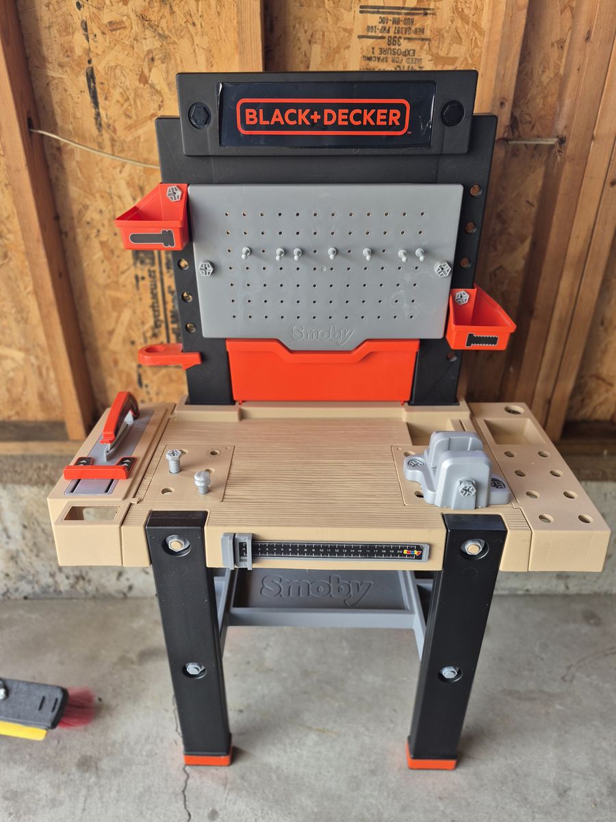 Child / Toddler Work Bench.
