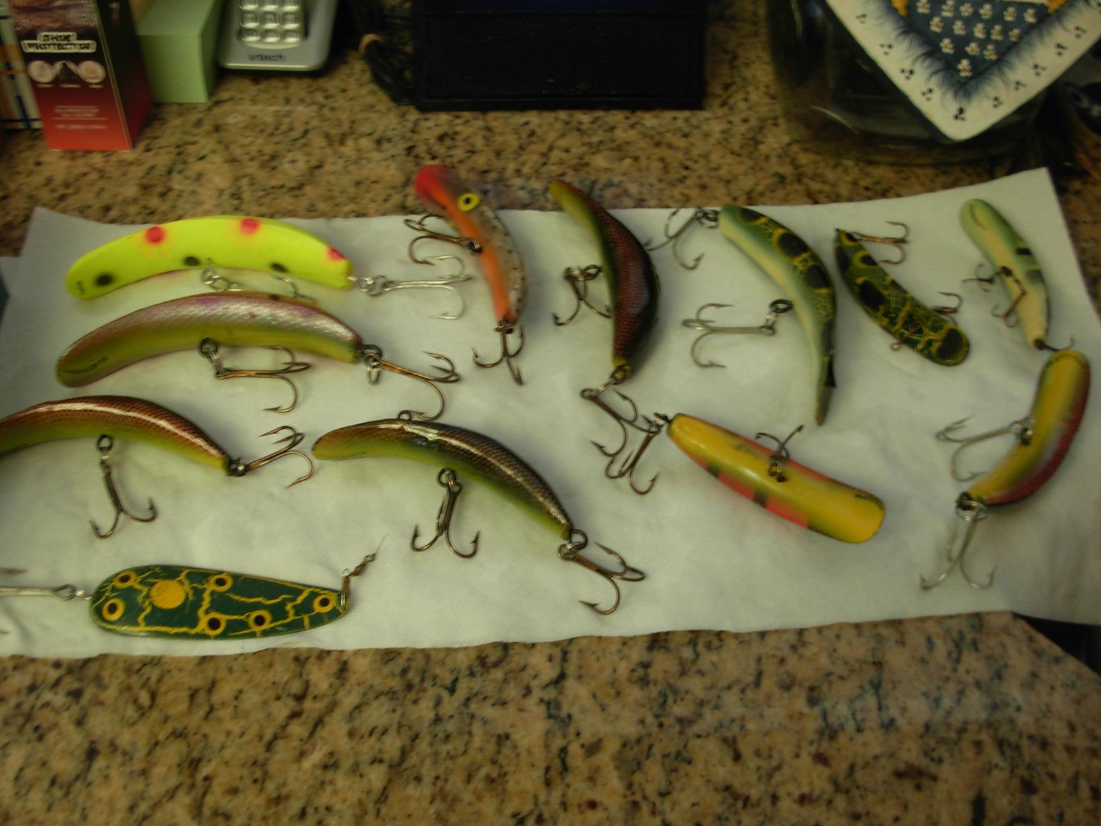 Large Fishing Lures Flat Fish Dodgers / 14 Lures and 6 Dodgers