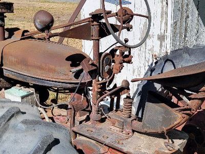 Farmall H Tractor