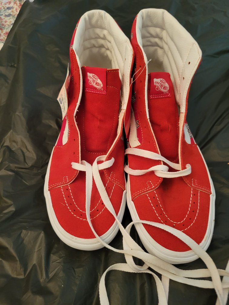 Vans Sk8-Hi Allover misprint Logo 
Red/White High Top Skate Shoes (New with Vans OFF THE WALLTag) Size 12 Mens