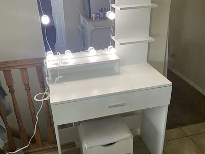 Adorable Teen Vanity + Lighted Mirror + Storage Stool