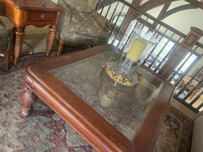 Matching Coffe Table and End Table