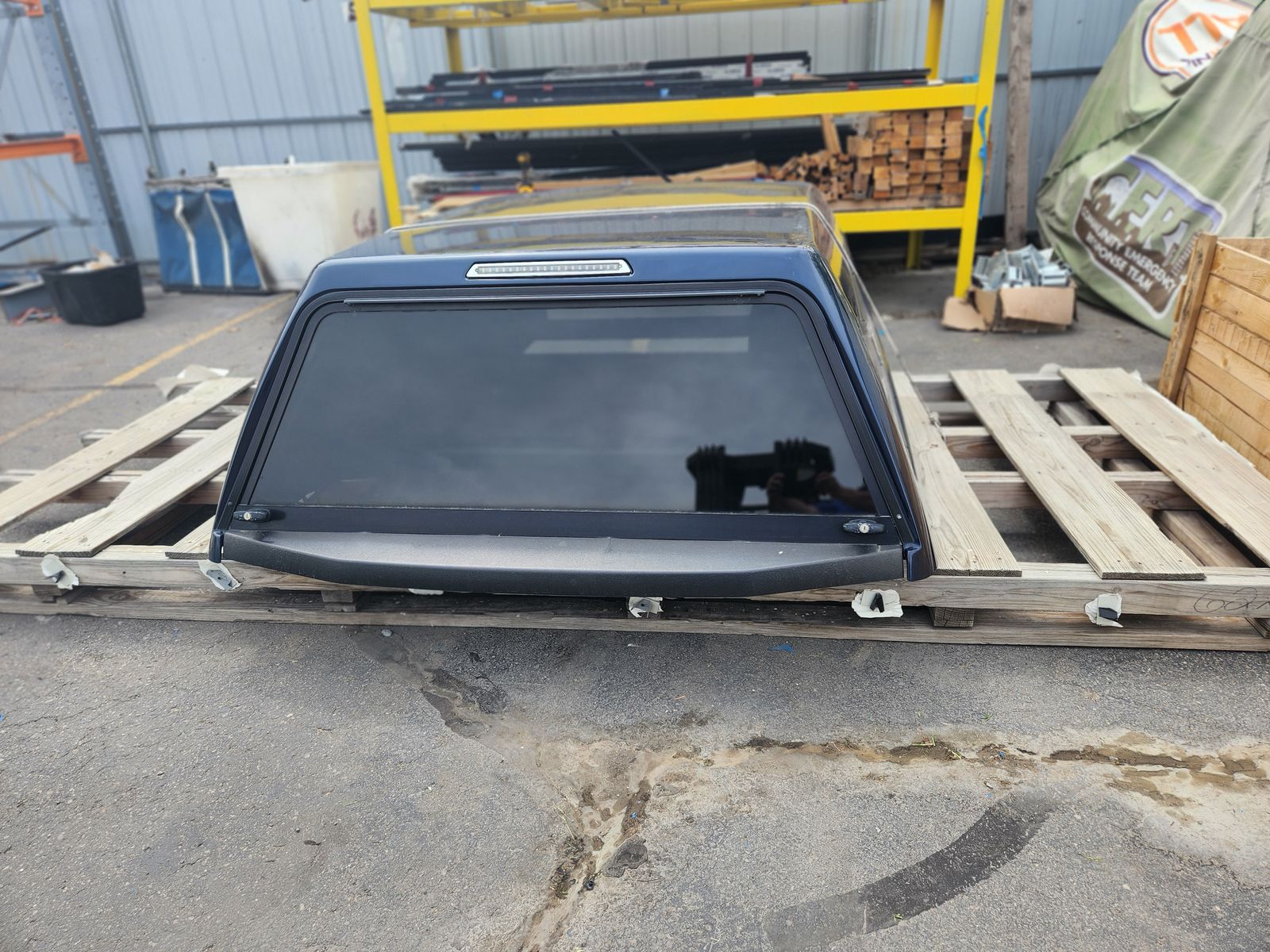 Main image 3