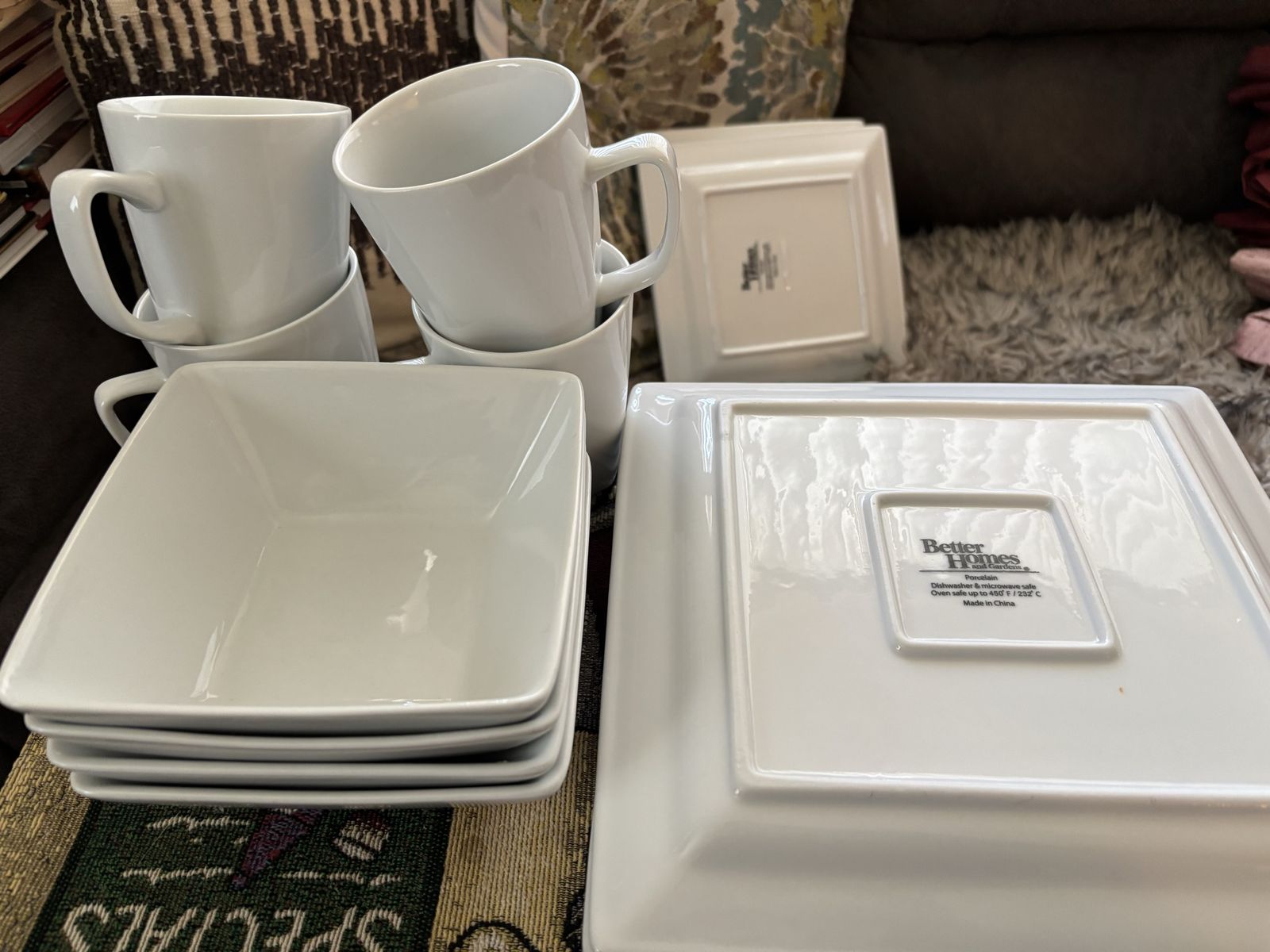 Porcelain Dinner Plates set