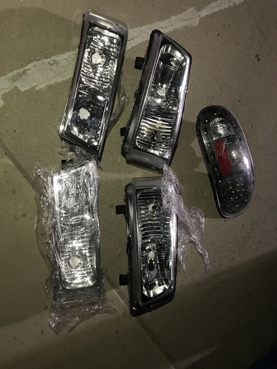 new headlights  not sure what they fit but the price is right!