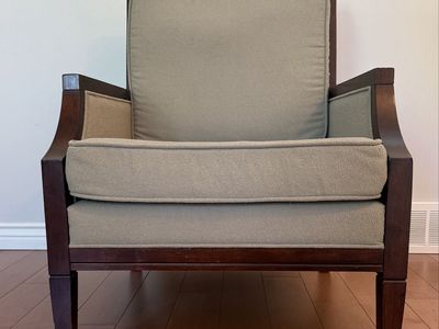 Set of 4 Matching Upholstered Accent Chairs – Dark Wood & Neutral Fabric
