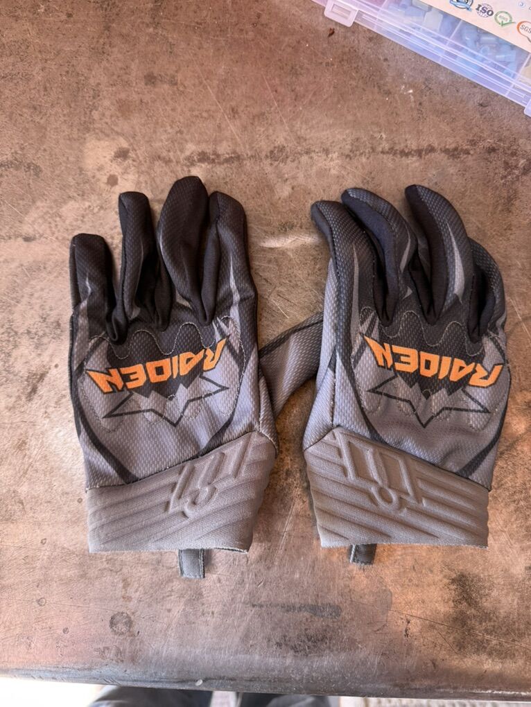 Icon Raiden Motorcycle Gloves Large