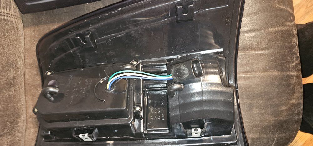 tail lights 2009-2018 RAM