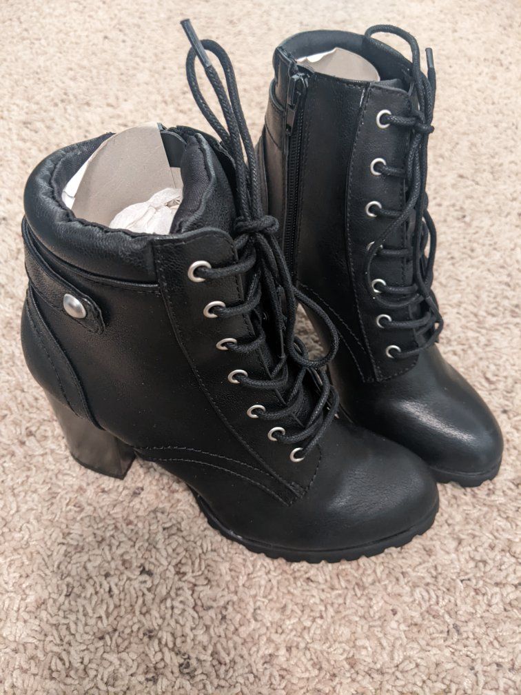 24 New Pairs of Shoes Mostly Women COOULD RESALE