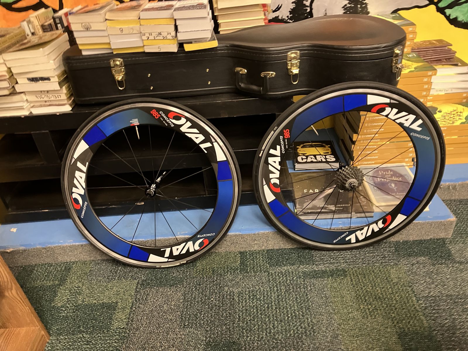 Oval Concepts 985 Carbon TT Wheels