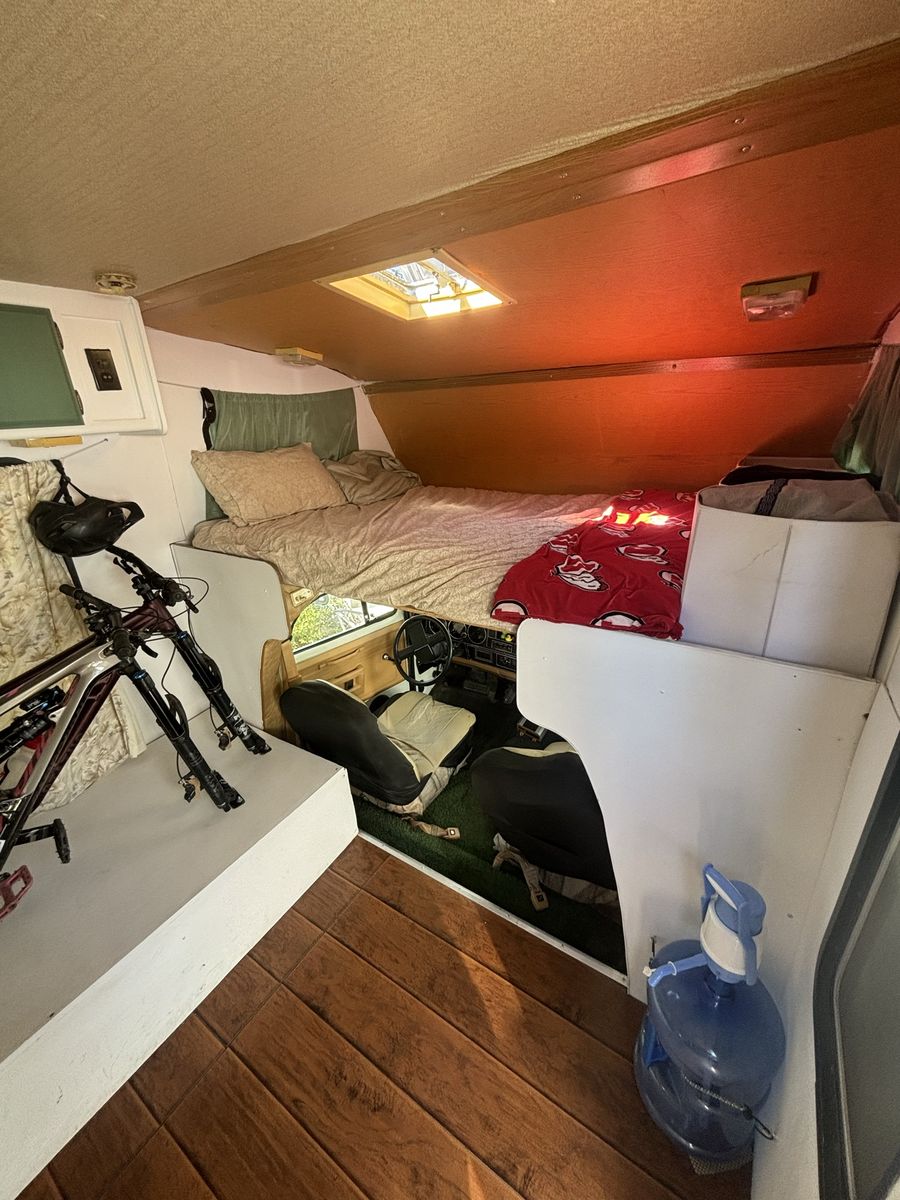 Main image 5