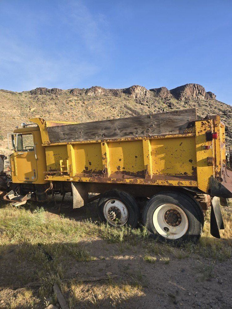 Dump Bed and International Truck Parts