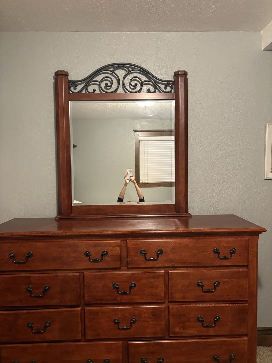Dresser