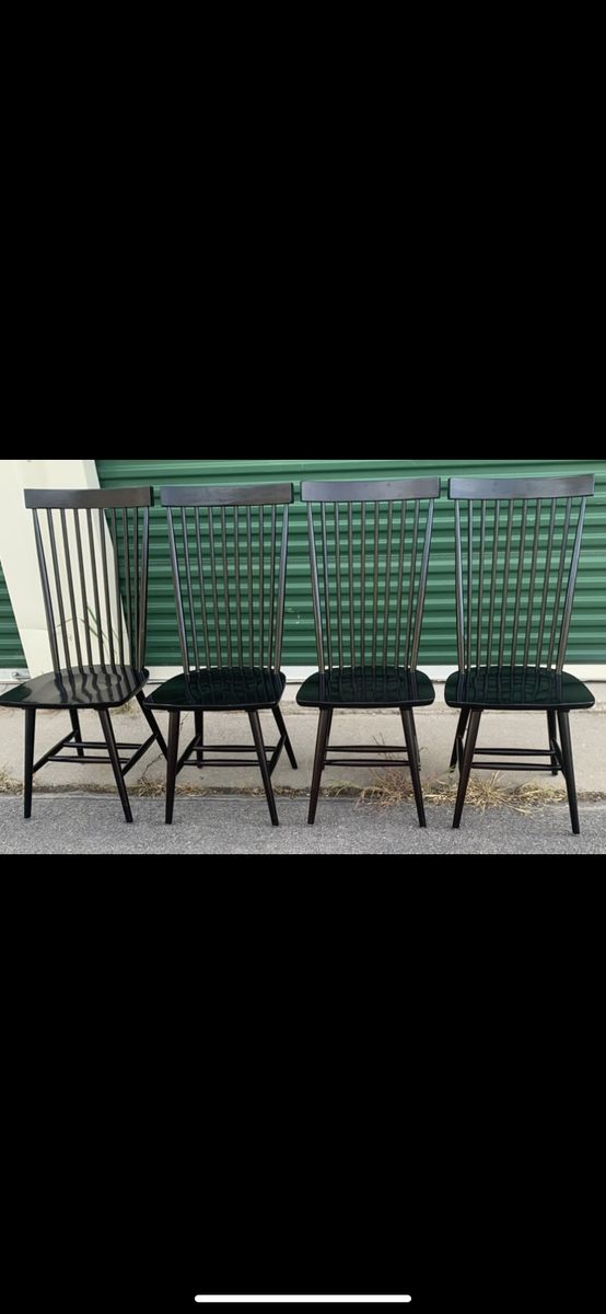 GORGEOUS BLACK HIGH BACK WINDSOR FARM STYLE CHAIRS