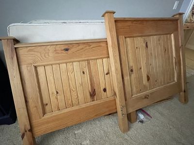 Twin Bed /Mattress & Boxspring