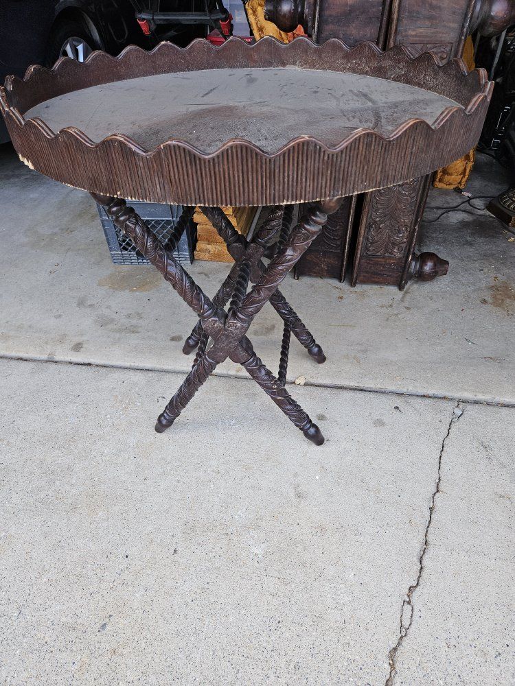 Vintage Carved Wooden Accent Table with Scalloped Tray Top and Barley Twist Legs