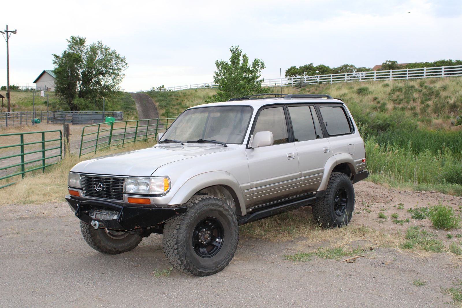 1997 Lexus LX Base