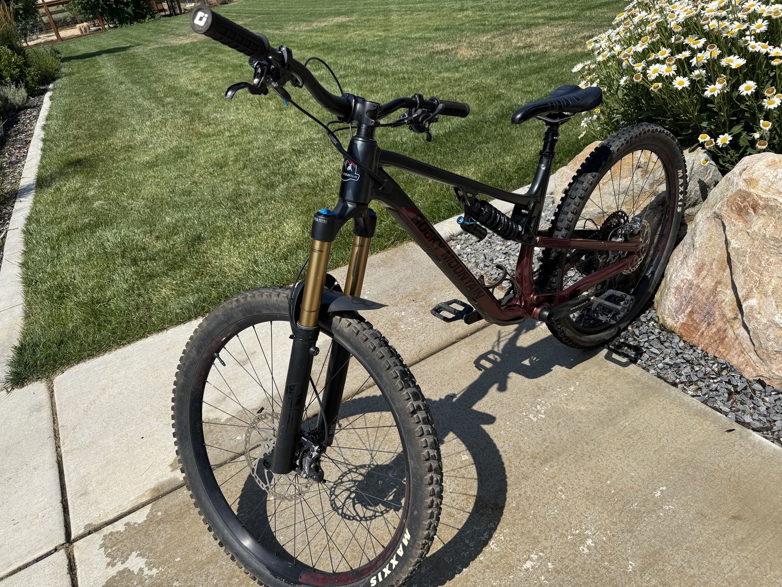 2023 Rocky Mountain Altitude A70 Large
