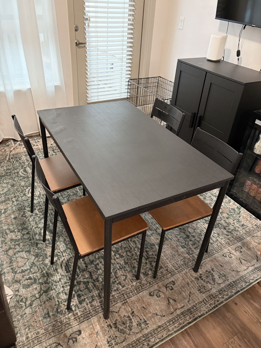 Black Dining Table with 4 Matching Wood-Top Chairs