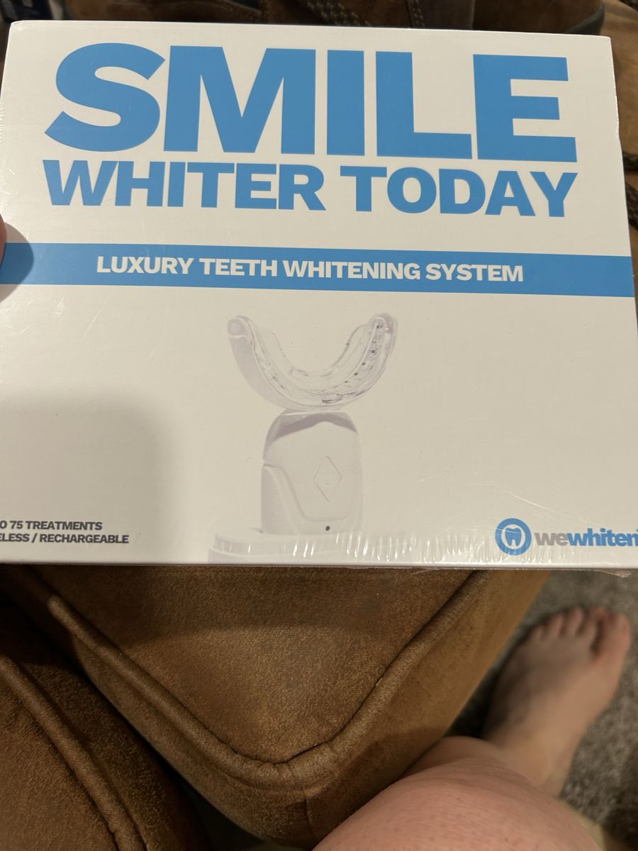 Wewhiten Smile Whiter Today Luxury Teeth Whitening System - Wireless & Rechargeable