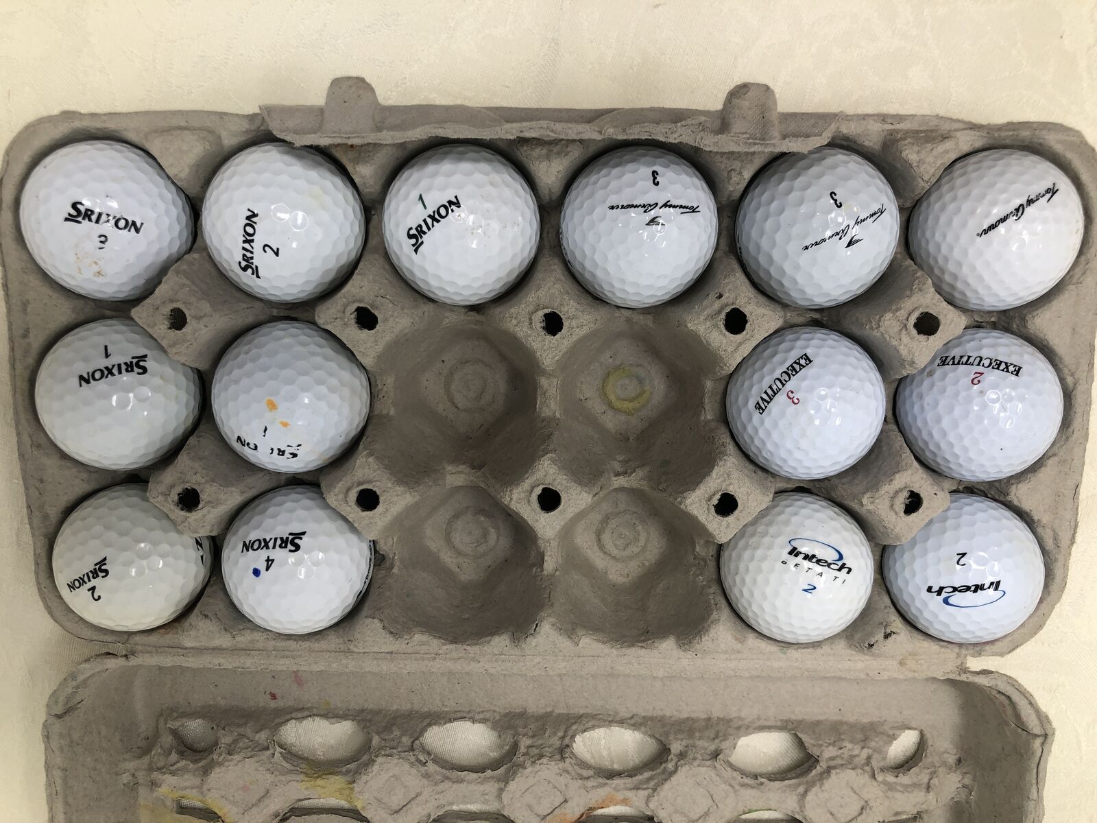 14 Gently Used Srixon Golf Balls – Great Shape!