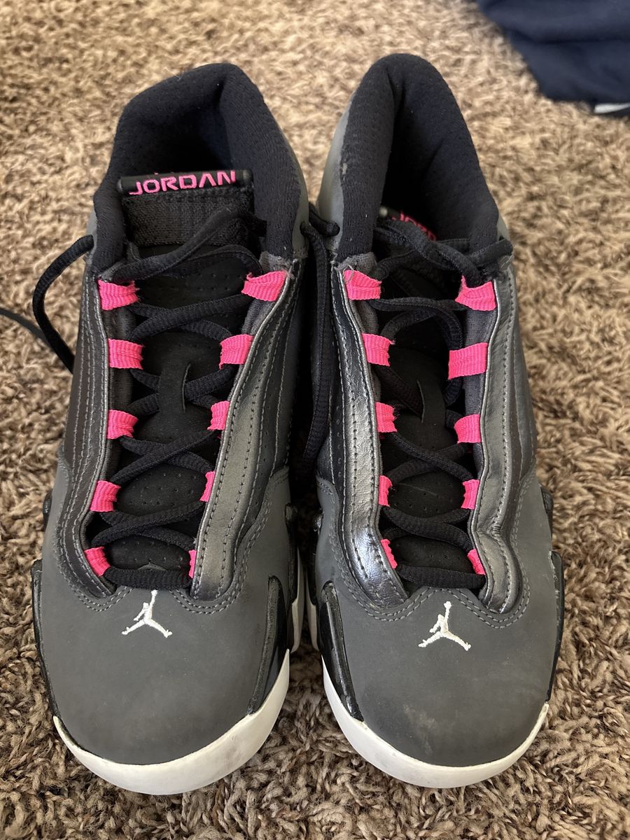 Jordan Black/Pink Athletic Sneakers - 4.5Y - Good Condition