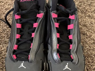 Jordan Black/Pink Athletic Sneakers - 4.5Y - Good Condition