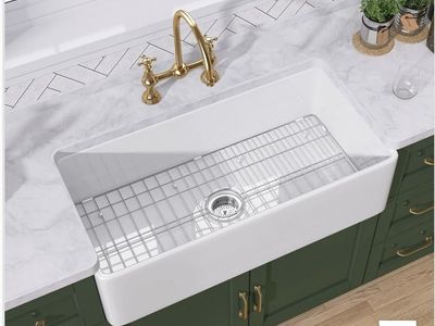 BESTGO 30”x 18”x 10” White Fireclay Farmhouse Kitchen Sink Single Bowl Apron Front with Grid & Strainer