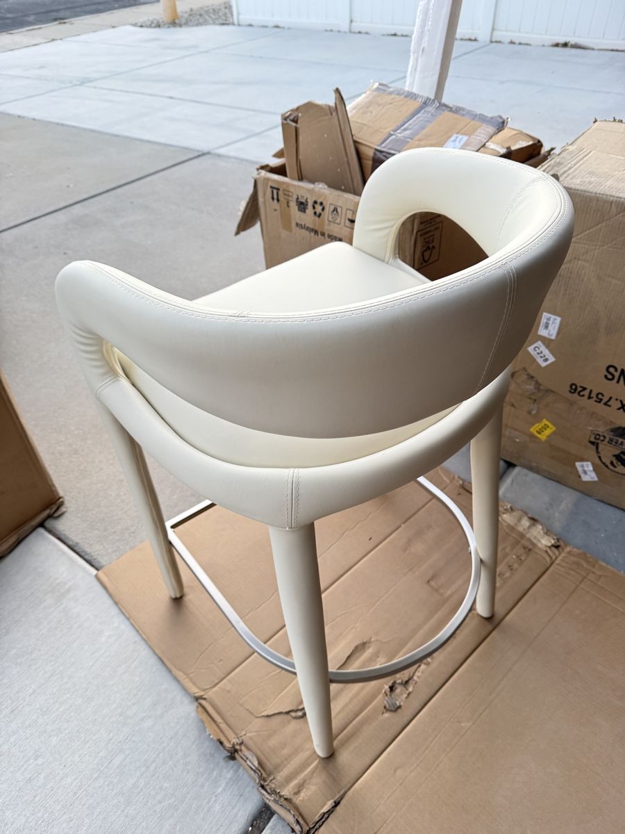 Modern White Faux Leather Counter Height Bar Stool with Rounded Back