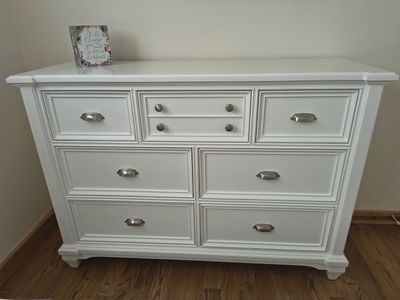 White 7-Drawer Dresser