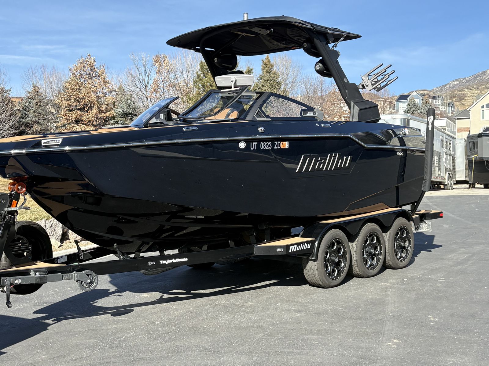 2022 Malibu M220 — Only 59 Hours