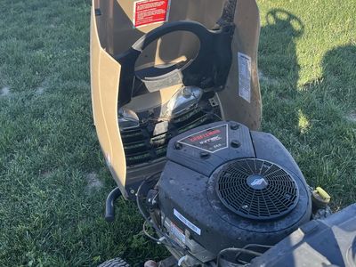 Craftsman DYS4500 Riding Mower - 24HP Briggs V-Twin, 42" Deck, Hydrostatic, 698 Hrs