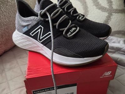 Woman's New Balance Shoes