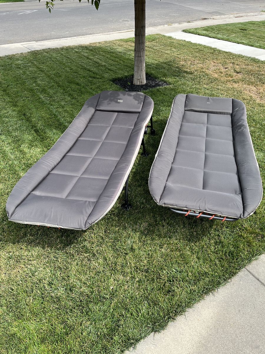 REI Wonderland Comfort Cot