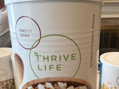 Freeze dried grilled chicken, dices food storage