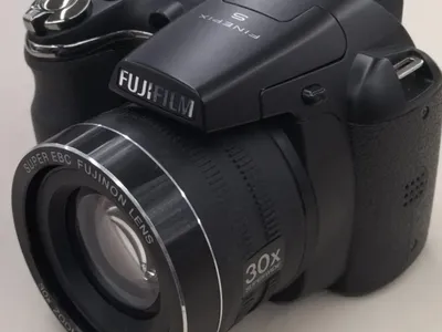 Fuji FinePix S4500 Compact Camera