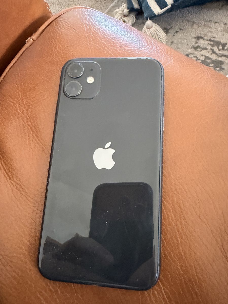 iPhone 11 - Black - 256 GB - Unlocked