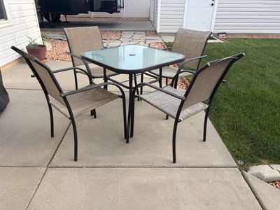 5-Piece Outdoor Patio Dining Set - Tempered Glass Table and 4 Mesh Sling Chairs