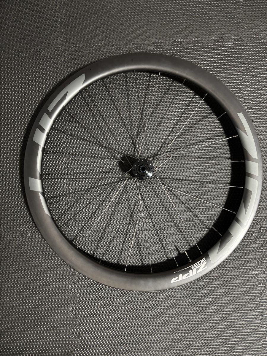 Zipp 303S Wheelset HG hub