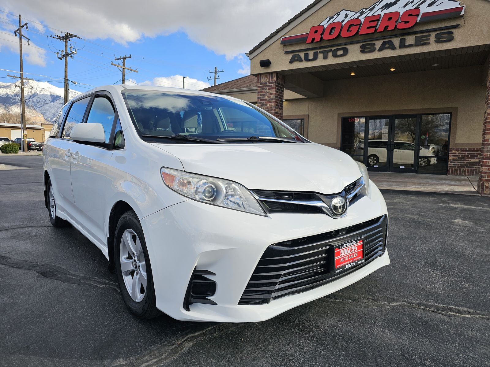2020 Toyota Sienna LE 8-Passenger