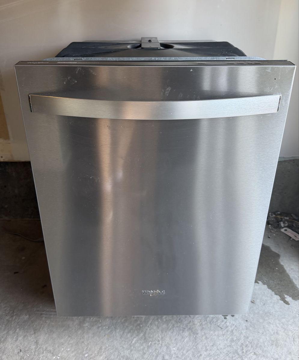 Whirlpool Stainless Steel Dishwasher with Fan Drying Technology