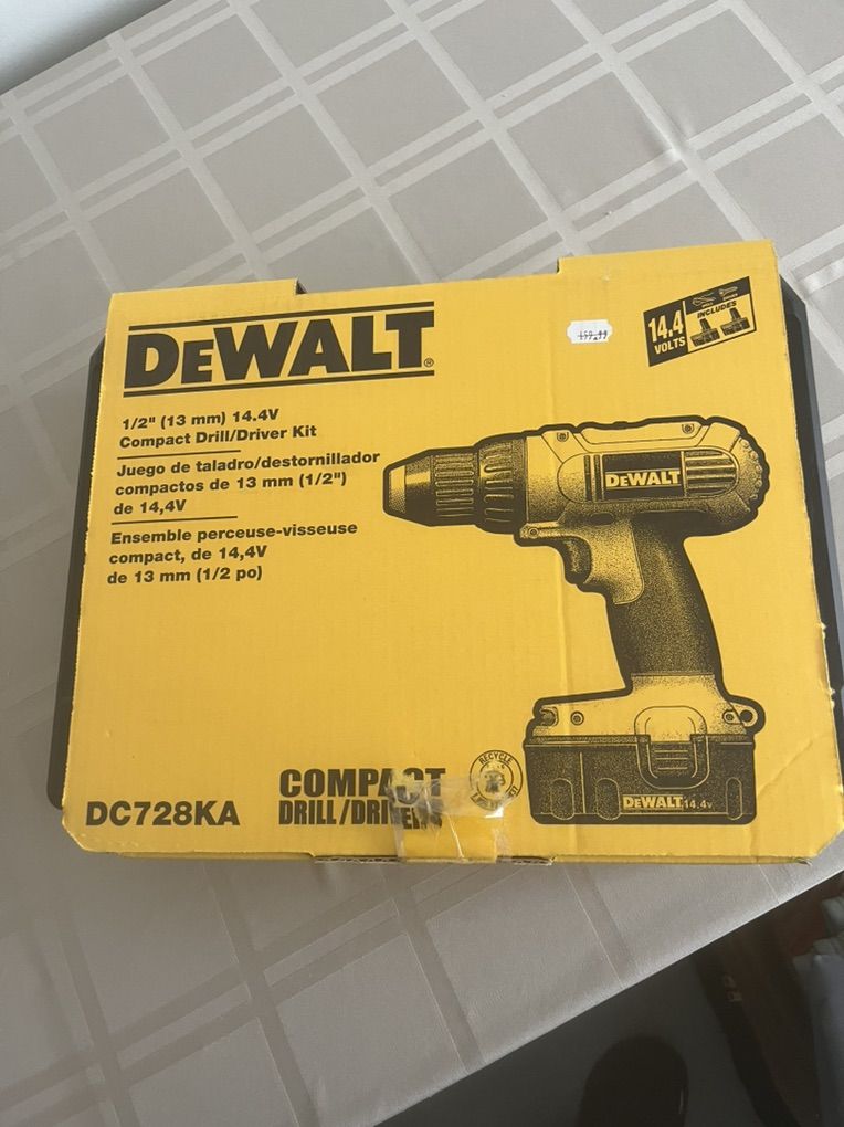 DeWalt 1/2 Compact Drill/driver Kit